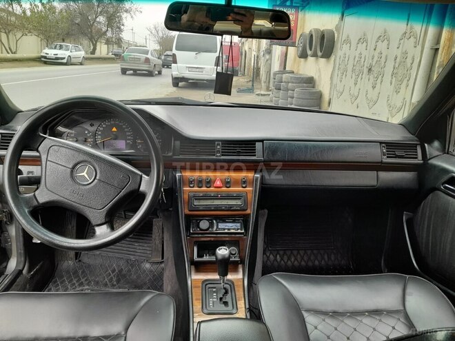 Mercedes E 220 d 1995, 425,800 km - 2.2 l - Bakı