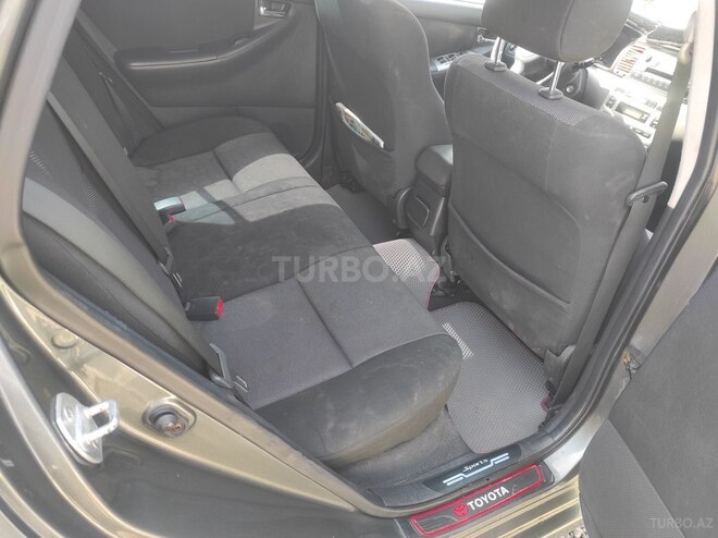 Toyota Corolla 2006, 271,000 km - 1.4 l - İmişli