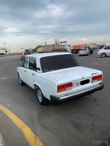 LADA (VAZ) 2107 2005, 75,000 km - 1.6 l - Salyan