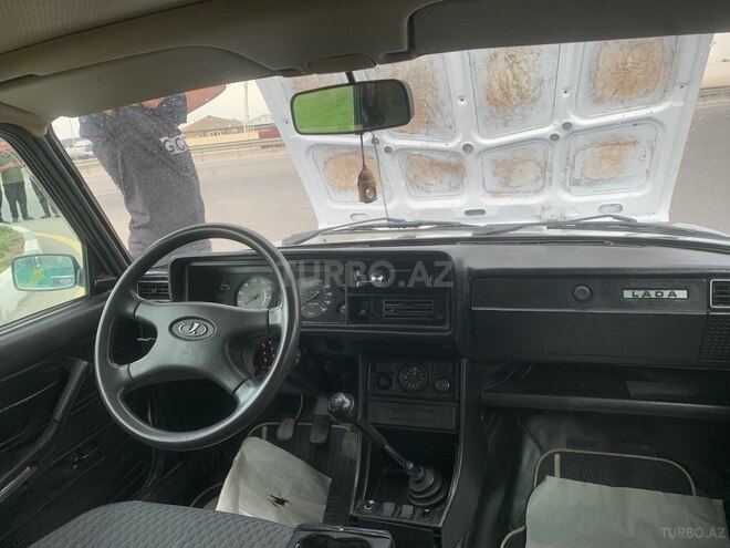 LADA (VAZ) 2107 2005, 75,000 km - 1.6 l - Salyan