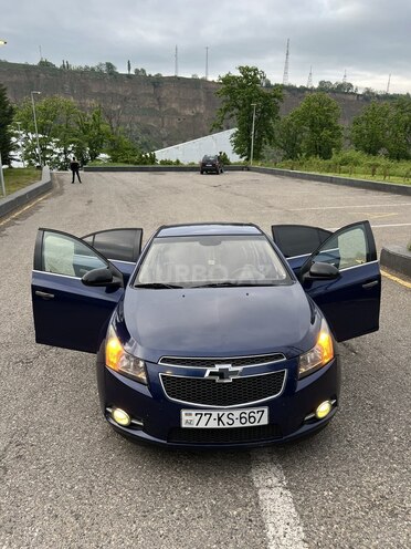 Chevrolet Cruze 2012, 312,000 km - 1.4 l - Quba