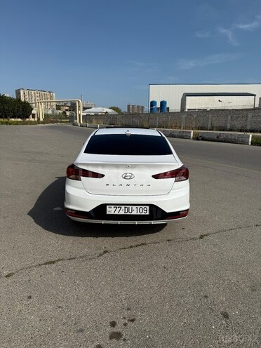 Hyundai Elantra 2019, 45,400 km - 2.0 l - Bakı