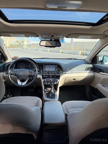 Hyundai Elantra 2019, 45,400 km - 2.0 l - Bakı