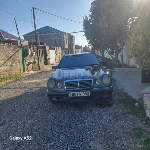 Mercedes E 240 1998, 245,000 km - 2.4 l - Bakı