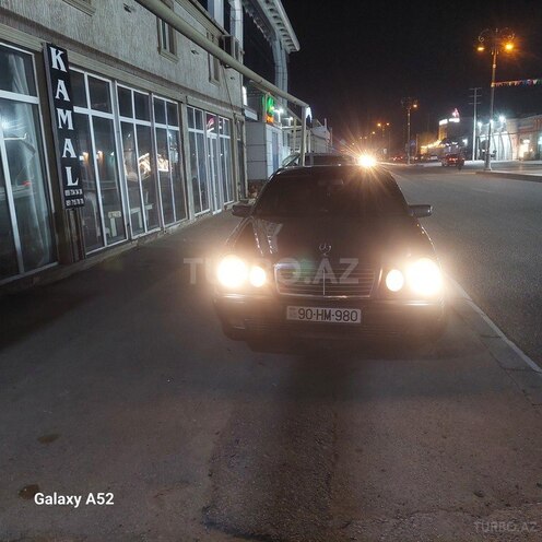 Mercedes E 240 1998, 245,000 km - 2.4 l - Bakı