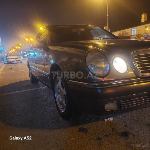 Mercedes E 240 1998, 245,000 km - 2.4 l - Bakı