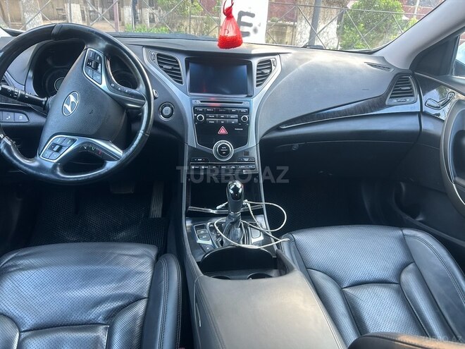 Hyundai Grandeur 2015, 155,000 km - 2.2 l - Qazax