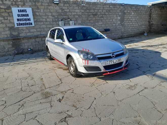 Opel Astra 2004, 235,000 km - 1.4 l - Bakı