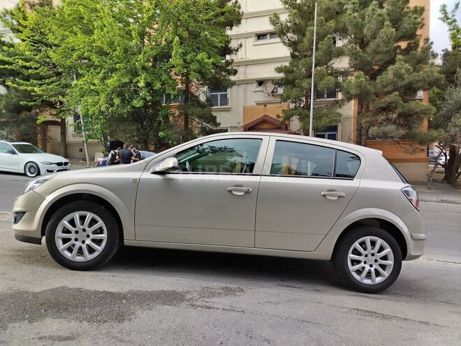 Opel Astra 2009, 174,500 km - 1.4 l - Xırdalan