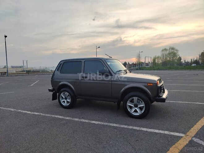 LADA (VAZ) Niva 2024, 3,702 km - 1.7 l - Bakı