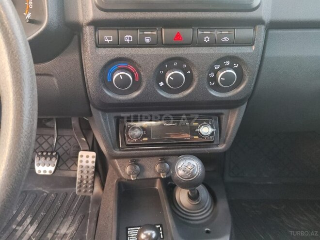 LADA (VAZ) Niva 2024, 3,702 km - 1.7 l - Bakı