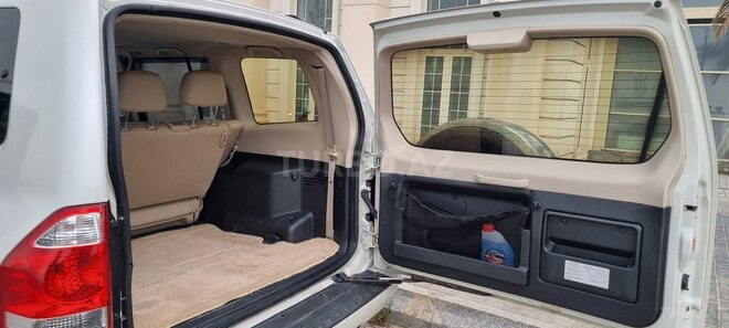 Mitsubishi Pajero 2006, 225,000 km - 3.8 l - Bakı