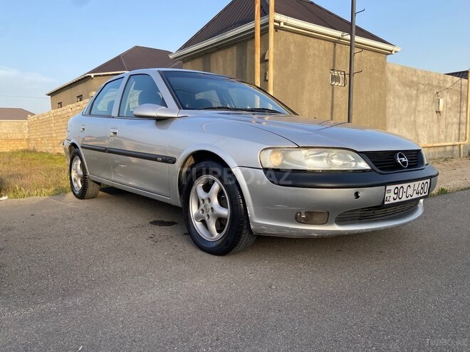 Opel Vectra 1996, 300,000 km - 2.0 l - Bakı