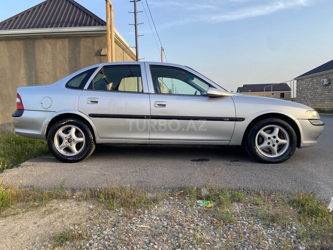 Opel Vectra 1996, 300,000 km - 2.0 l - Bakı