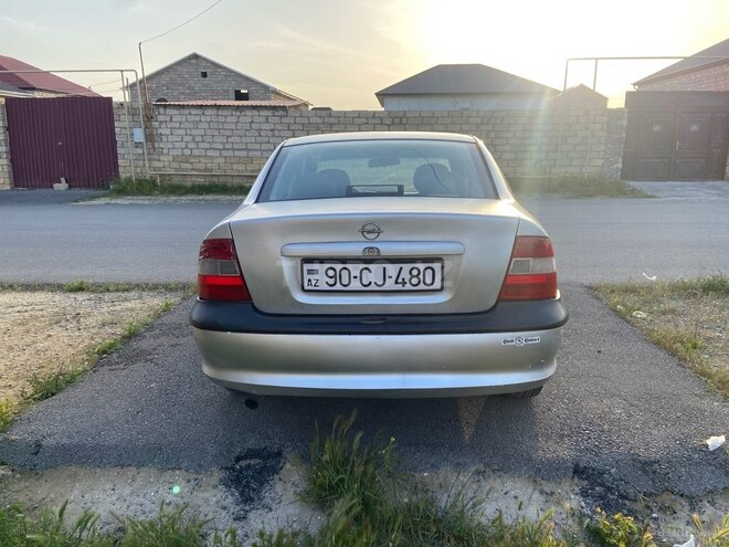 Opel Vectra 1996, 300,000 km - 2.0 l - Bakı