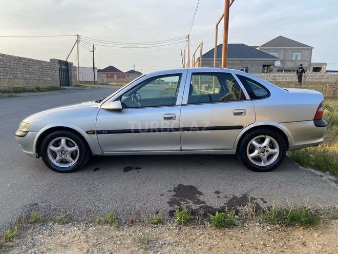 Opel Vectra 1996, 300,000 km - 2.0 l - Bakı