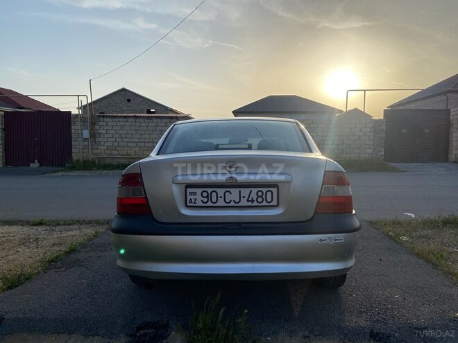 Opel Vectra 1996, 300,000 km - 2.0 l - Bakı