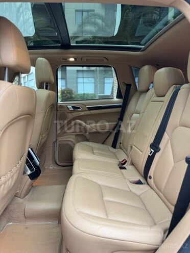 Porsche Cayenne-6
