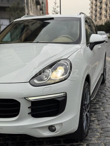 Porsche Cayenne-16