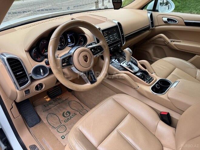 Porsche Cayenne-9