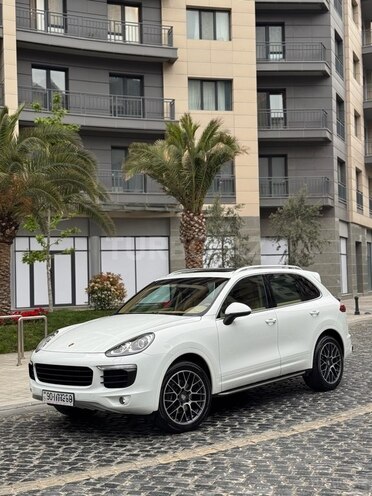 Porsche Cayenne-5