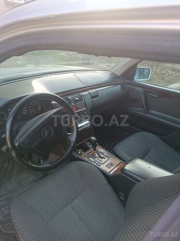 Mercedes E 200 1998, 329,854 km - 2.0 l - Bakı