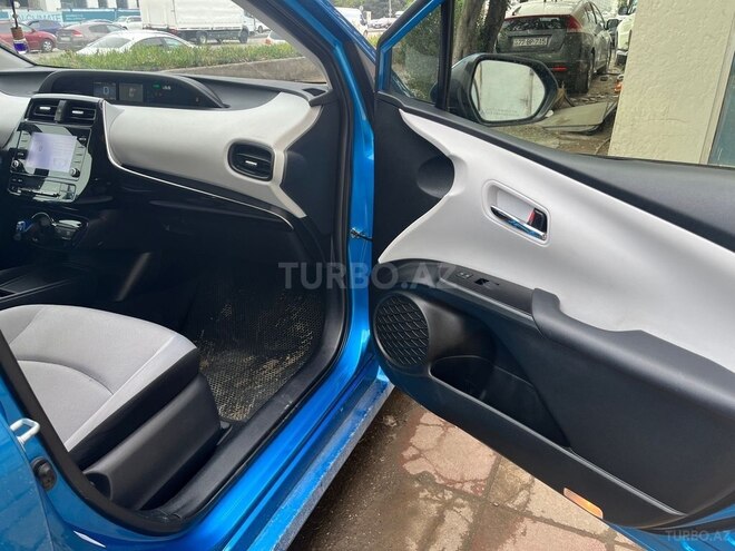 Toyota Prius 2021, 312,000 km - 1.8 l - Bakı