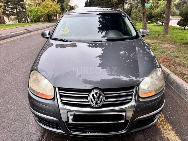 Volkswagen Jetta-2