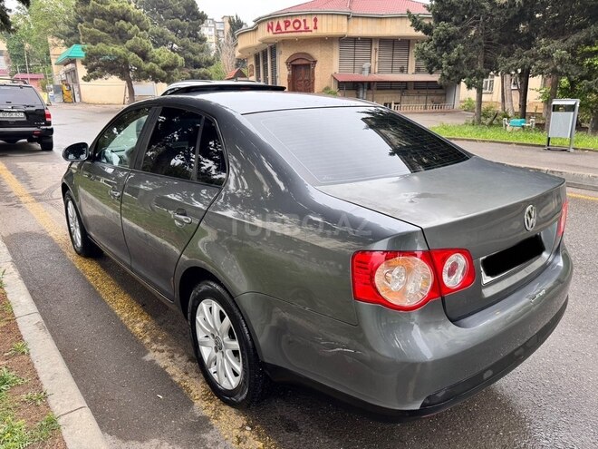 Volkswagen Jetta-9