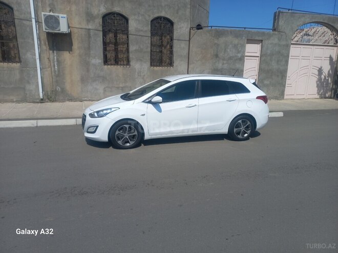 Hyundai i30 2015, 221,000 km - 1.6 л - Gəncə