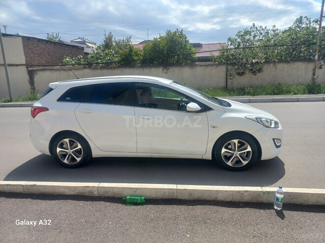 Hyundai i30 2015, 221,000 km - 1.6 л - Gəncə
