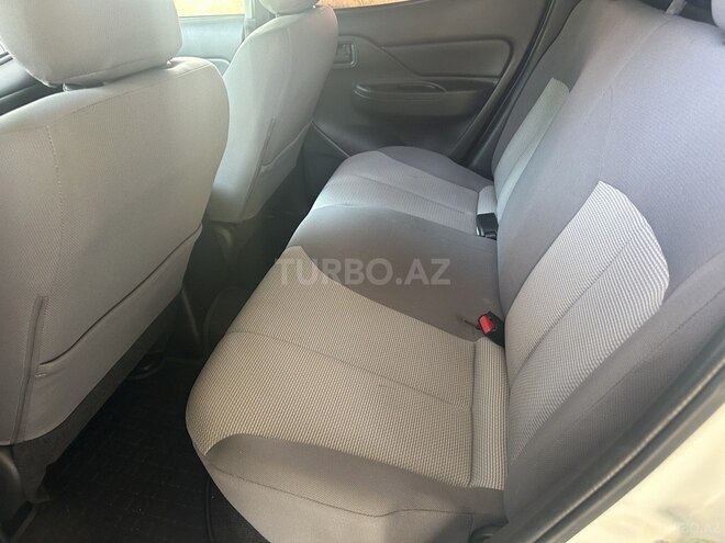Mitsubishi L200 2021, 132,567 km - 2.5 l - Bakı