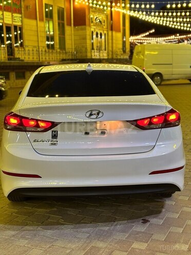 Hyundai Elantra 2017, 164,153 km - 2.0 л - Şirvan
