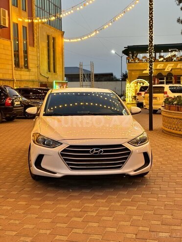 Hyundai Elantra 2017, 164,153 km - 2.0 л - Şirvan