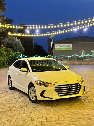 Hyundai Elantra 2017, 164,153 km - 2.0 л - Şirvan