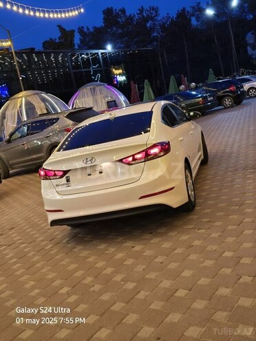 Hyundai Elantra 2017, 164,153 km - 2.0 л - Şirvan