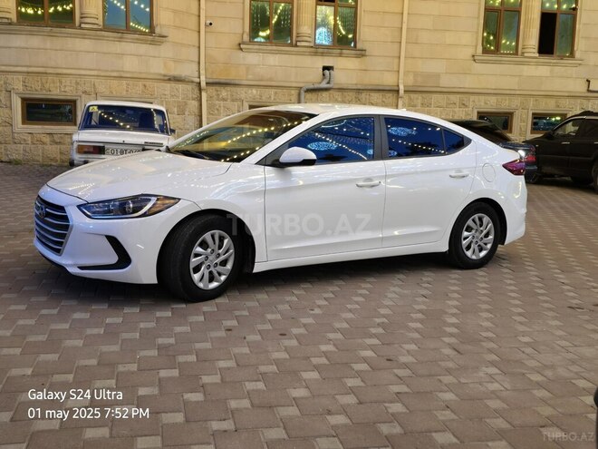 Hyundai Elantra 2017, 164,153 km - 2.0 л - Şirvan