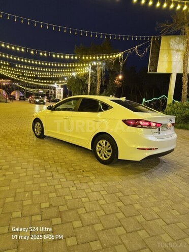 Hyundai Elantra 2017, 164,153 km - 2.0 л - Şirvan