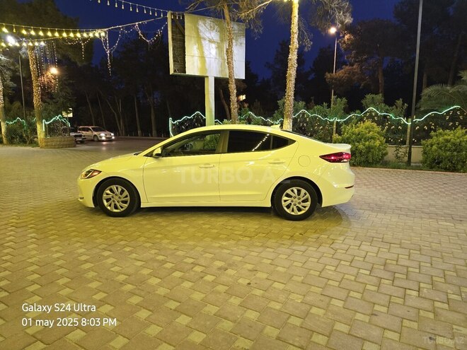Hyundai Elantra 2017, 164,153 km - 2.0 л - Şirvan