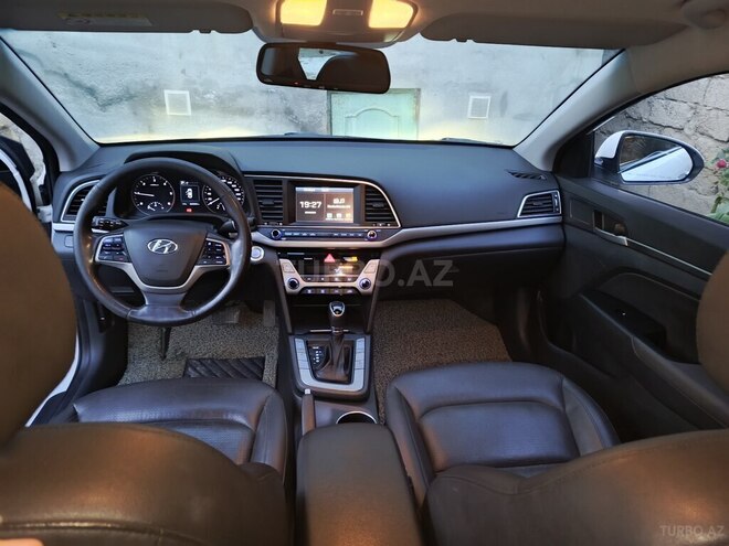 Hyundai Elantra 2015, 200,300 km - 1.6 l - Bakı
