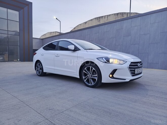 Hyundai Elantra 2015, 200,300 km - 1.6 l - Bakı