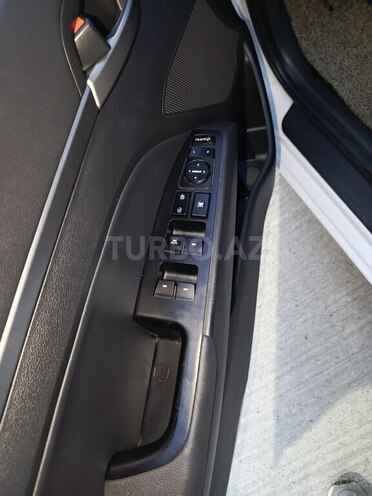 Hyundai Elantra 2015, 200,300 km - 1.6 l - Bakı