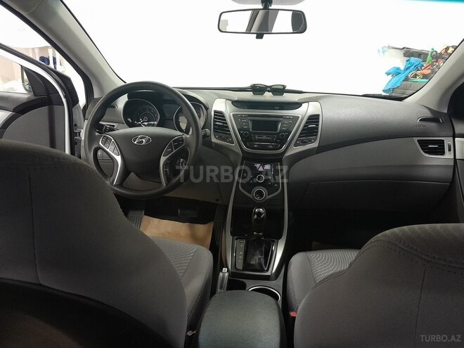 Hyundai Elantra 2015, 140,000 km - 1.8 л - Bakı