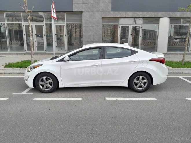 Hyundai Elantra 2015, 140,000 km - 1.8 л - Bakı