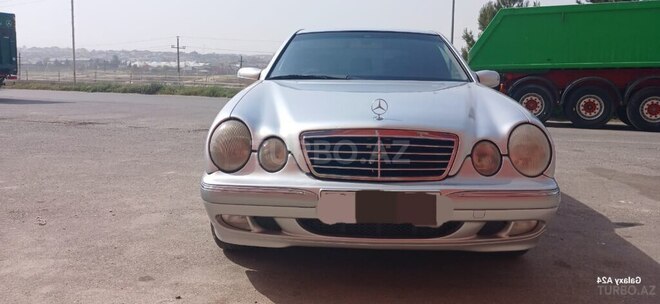 Mercedes E 220 d 2001, 219,000 km - 2.2 l - Bakı