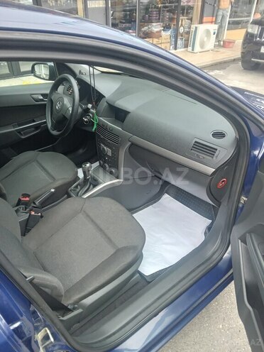 Opel Astra 2005, 267,885 km - 1.4 л - Quba