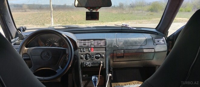 Mercedes C 180 1995, 511,722 km - 1.8 l - Sabirabad