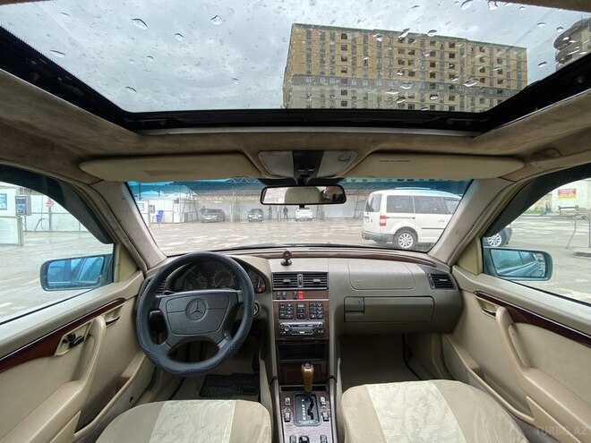 Mercedes C 220 1995, 310,000 km - 2.2 л - Bakı