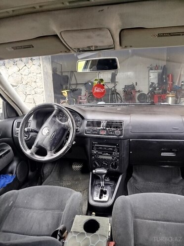 Volkswagen Jetta 2001, 425,000 km - 1.8 l - Qusar