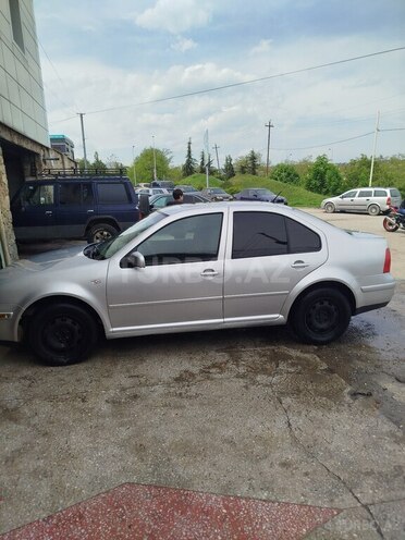 Volkswagen Jetta 2001, 425,000 km - 1.8 l - Qusar